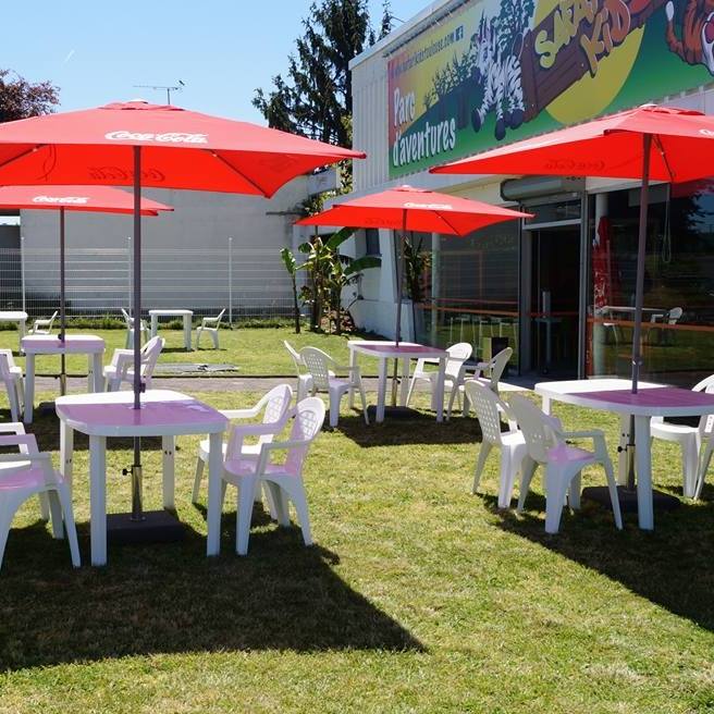 Terrasse parc de jeux enfants